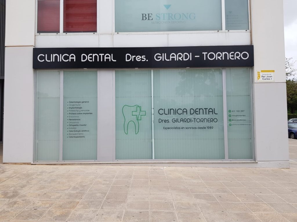 Rótulo comercial luminoso instalado en San Vicente del Raspeig