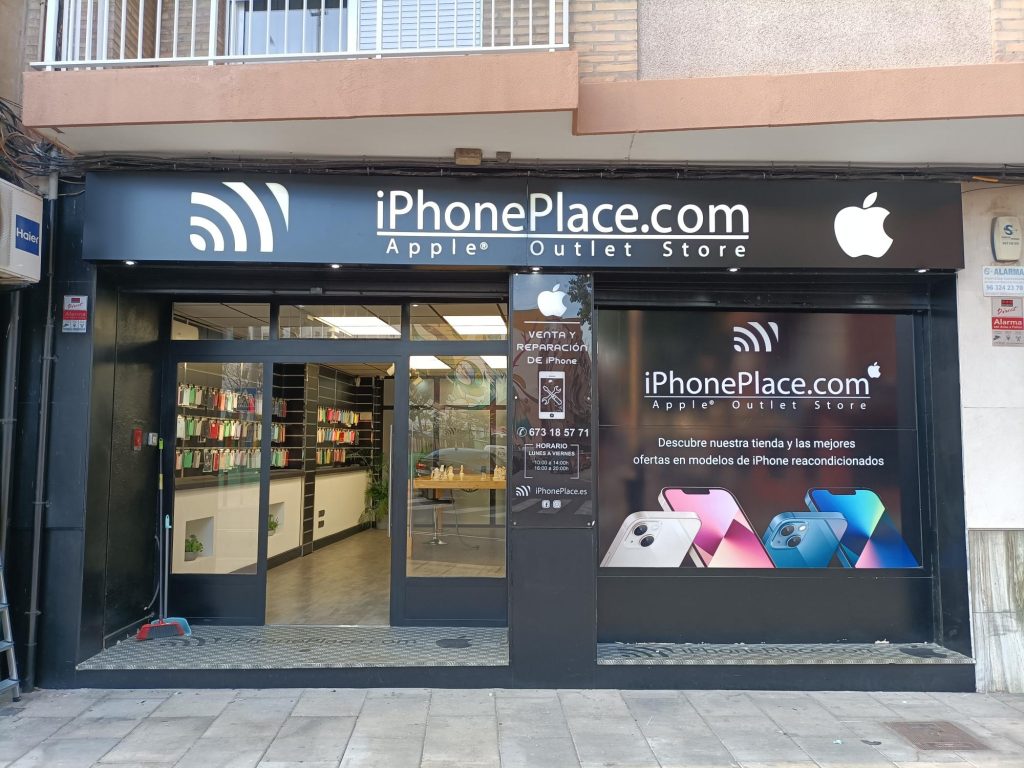 Rótulo comercial luminoso instalado en Vila-real